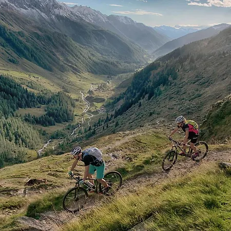 Hotel Fronza - Your Hike & Mountain