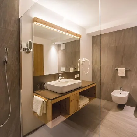 Hotel Fronza - Your Hike & Mountain 3*