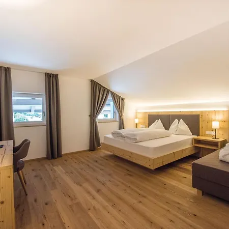 Hotel Fronza - Your Hike & Mountain