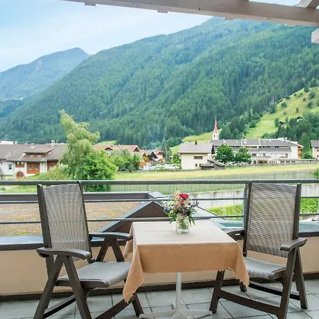 Fronza - Your Hike & Mountain Hotel Lutago