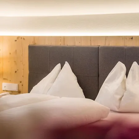 Fronza - Your Hike & Mountain Hotel