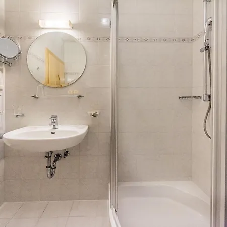 Fronza - Your Hike & Mountain Hotel Lutago