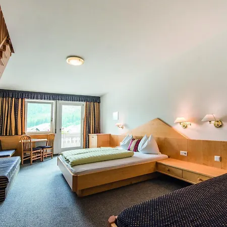 Fronza - Your Hike & Mountain Hotel 3*