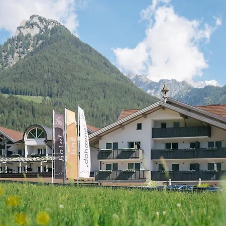 Fronza - Your Hike & Mountain Hotel Lutago